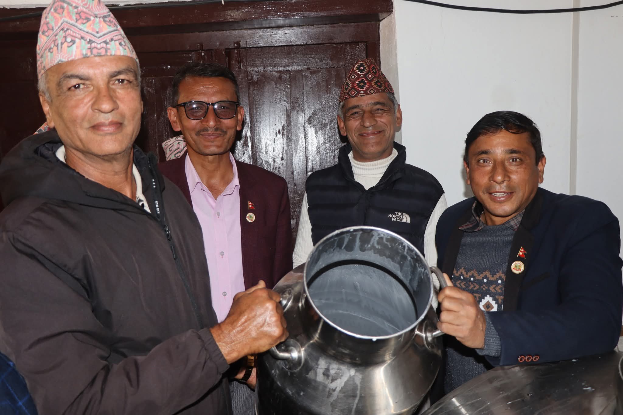 आँधीखोलामा दूध सङ्कलन केन्द्र स्थापना