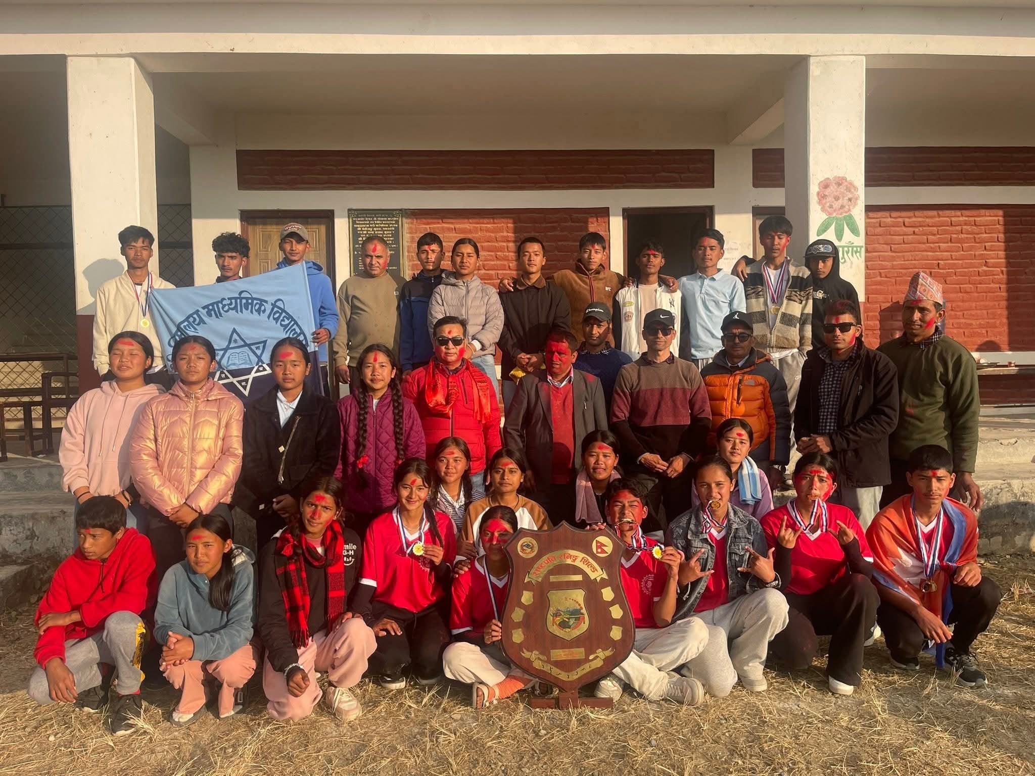 मादीमा राष्ट्रपति रनिङ शिल्ड  प्रतियोगिता सम्पन्न : ११ पदक सहित हिमालय मा.वि. प्रथम