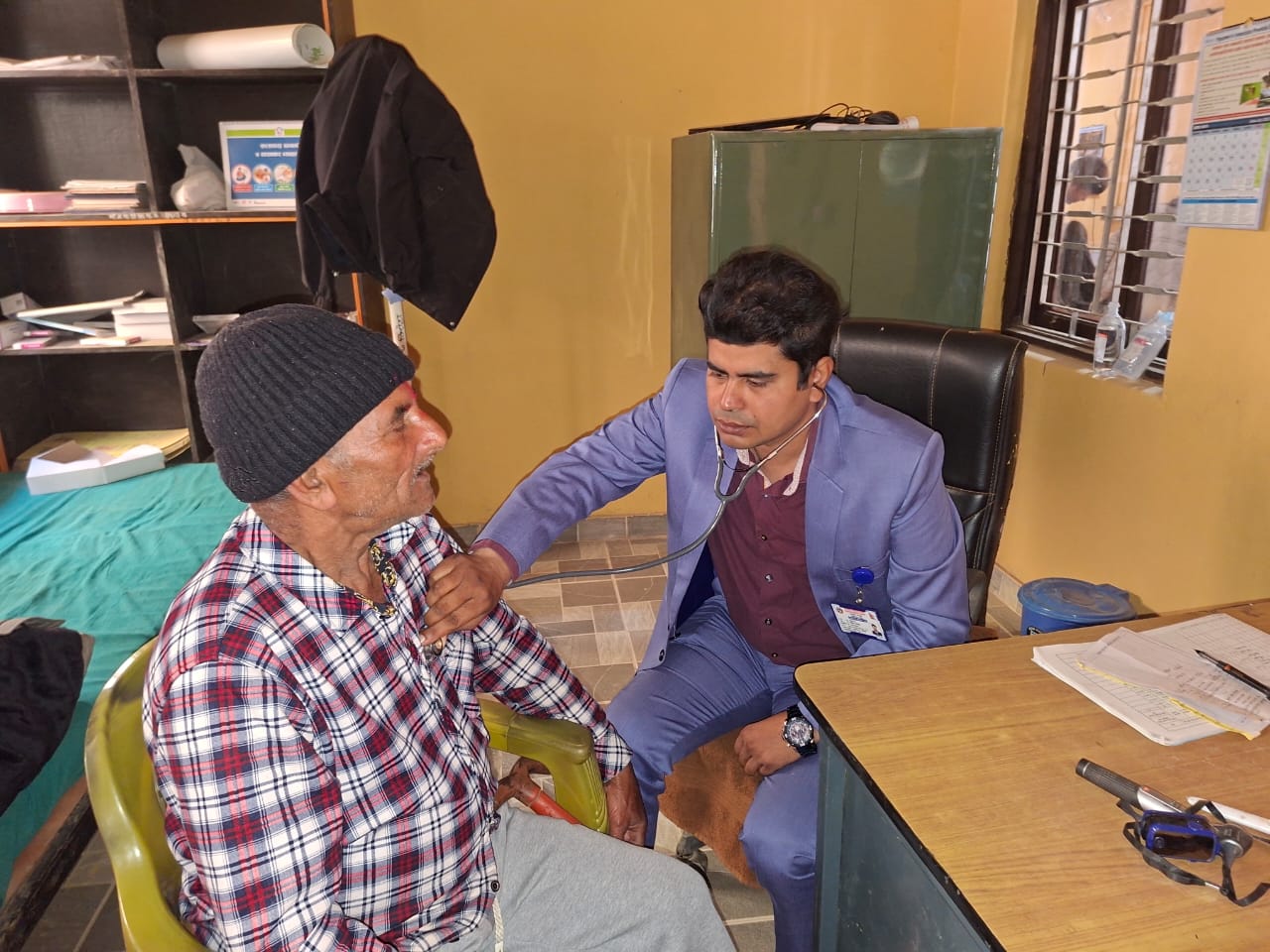 भीरकोटमा  जेष्ठ नागरिकको सम्मान र स्वास्थ्य परीक्षण 