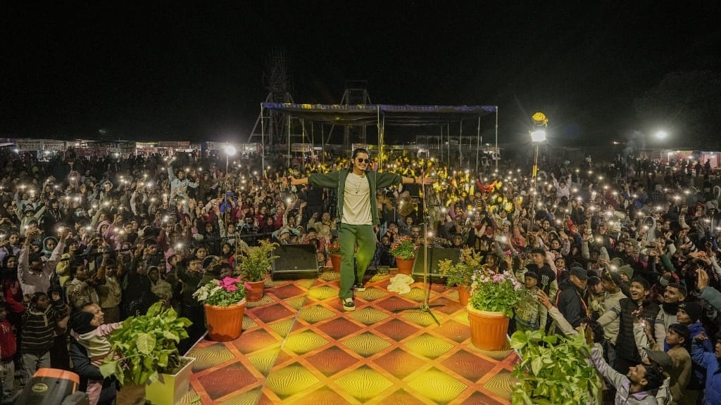 झलिको गीतमा वृद्ध सम्म नाचे 