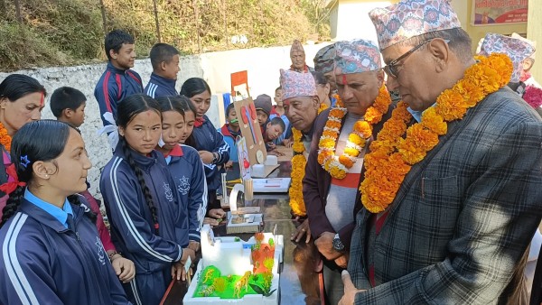 विज्ञान प्रदर्शनीसहित पब्लिक एकेडेमीले मनायो ७४ औं वार्षिकोत्सब 