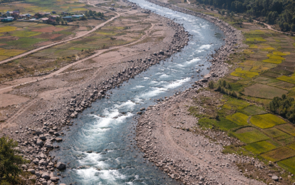 म अर्थात् आँधीखोला उकालोमै बगिरहेको छु !