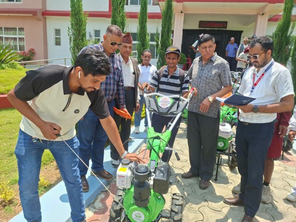  ५० प्रतिशत अनुदानमा कृषि औजार वितरण, भीरकोटका किसान लाभान्वित