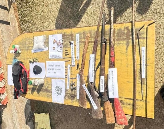 भरुवा बन्दुक र विष्फोटक पदार्थसहित ७२ वर्षीय वृद्ध पक्राउ