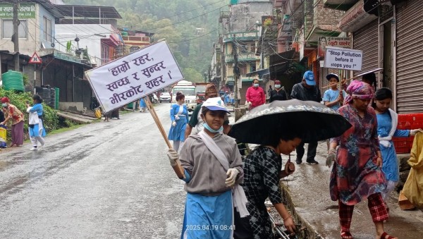 २० वर्षदेखि निरन्तर सरसफाइ कार्यक्रम