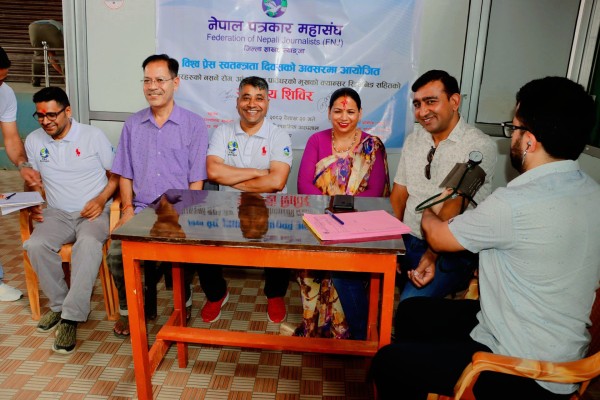 स्याङ्जामा क्रियाशील पत्रकारहरुको स्वास्थ्य परिक्षण