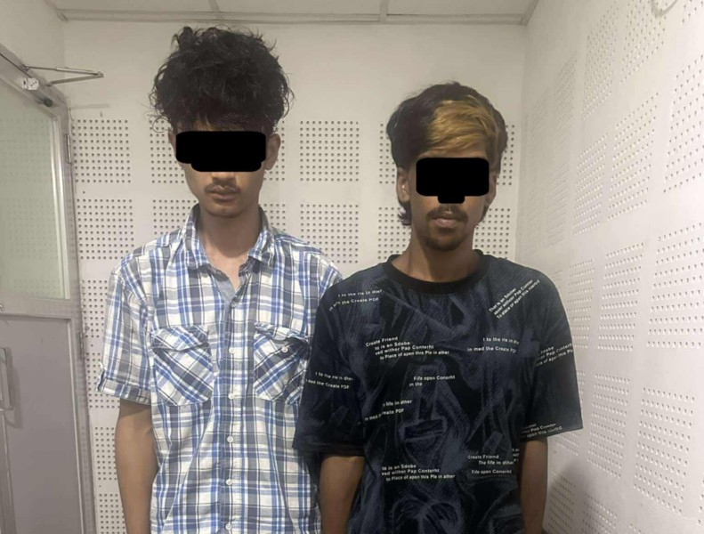 मोबाइल चोरीमा संलग्न दुई युवकहरू पक्राउ