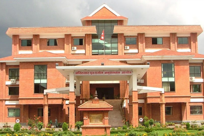 प्रधानाध्यापक, लेखापाल र  अध्यक्ष  मिलेर ४ लाख ७१ हजार भ्रष्टाचार